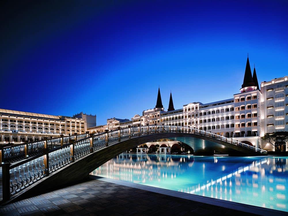 Luxury at Its Best 15 Iconic Hotels Around the World